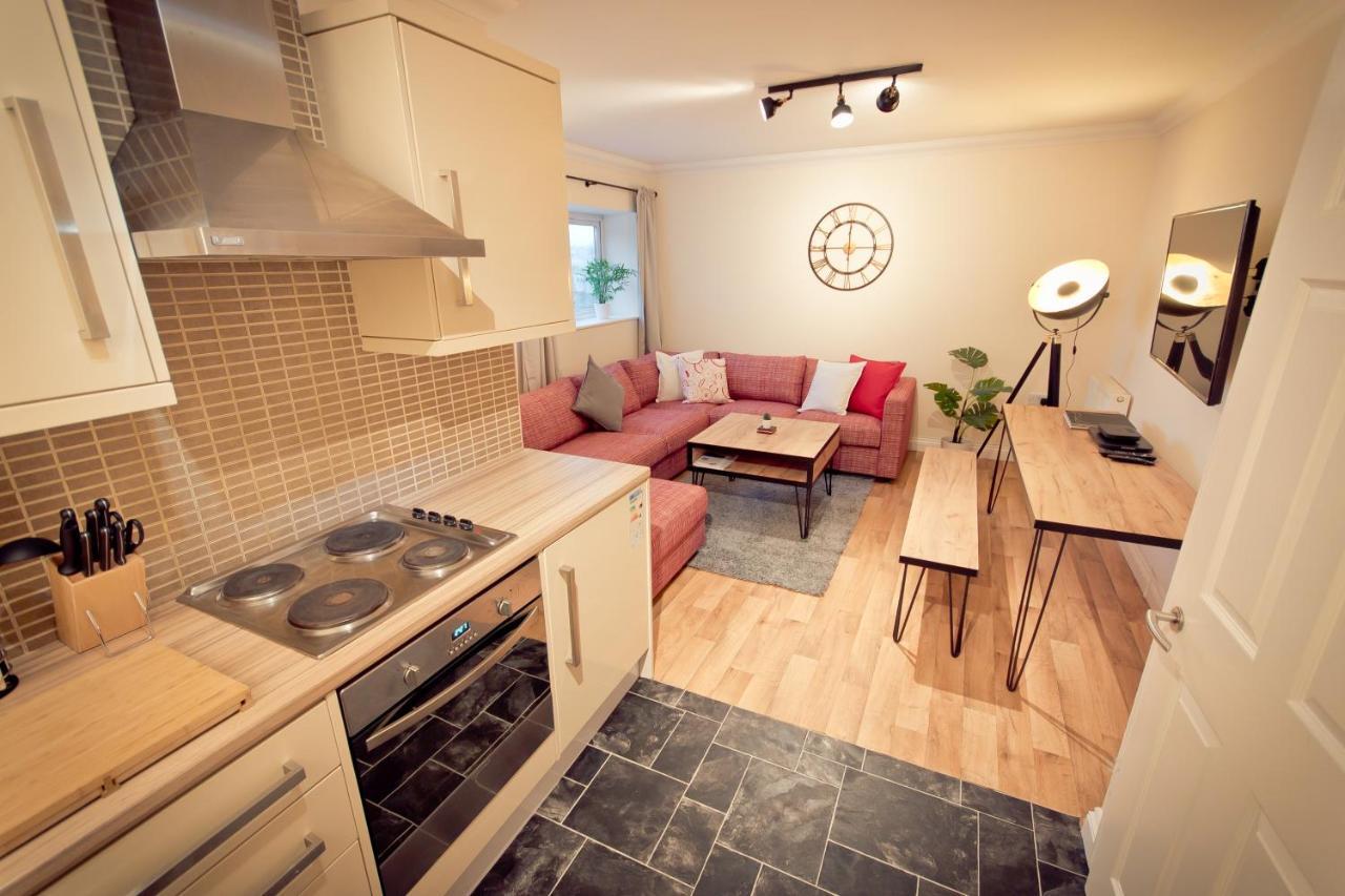 Top View 2 Bedroom Apartments Plymouth Exterior foto